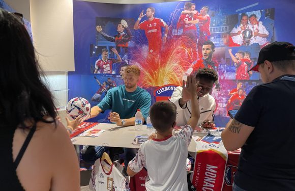 Le joueurs du Clermont Foot sont à Riom Sud ! Le joueurs du Clermont Foot sont à Riom Sud !