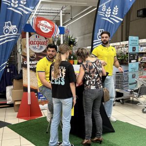 L’ASM RUGBY EN DÉDICACES À RIOM SUD ! L’ASM RUGBY EN DÉDICACES À RIOM SUD !